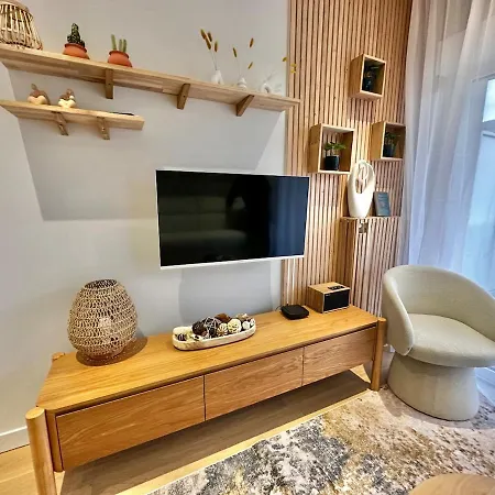 Апартаменты Margarita - Superbe T2 Avec Parking Et Terrasse A 2 Pas De La